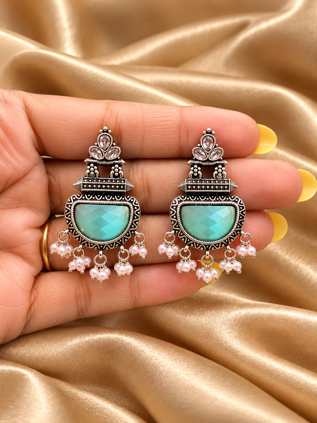 Charvi Oxidised Eardrop