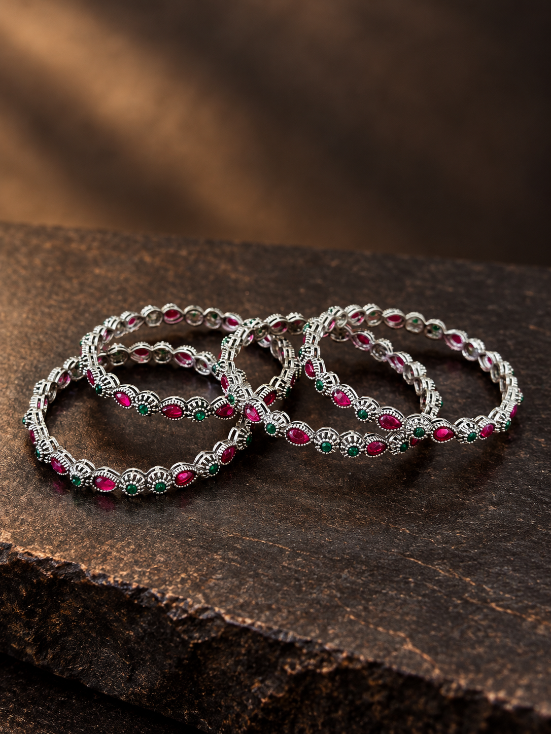 MADHURA STONE BANGLE SET