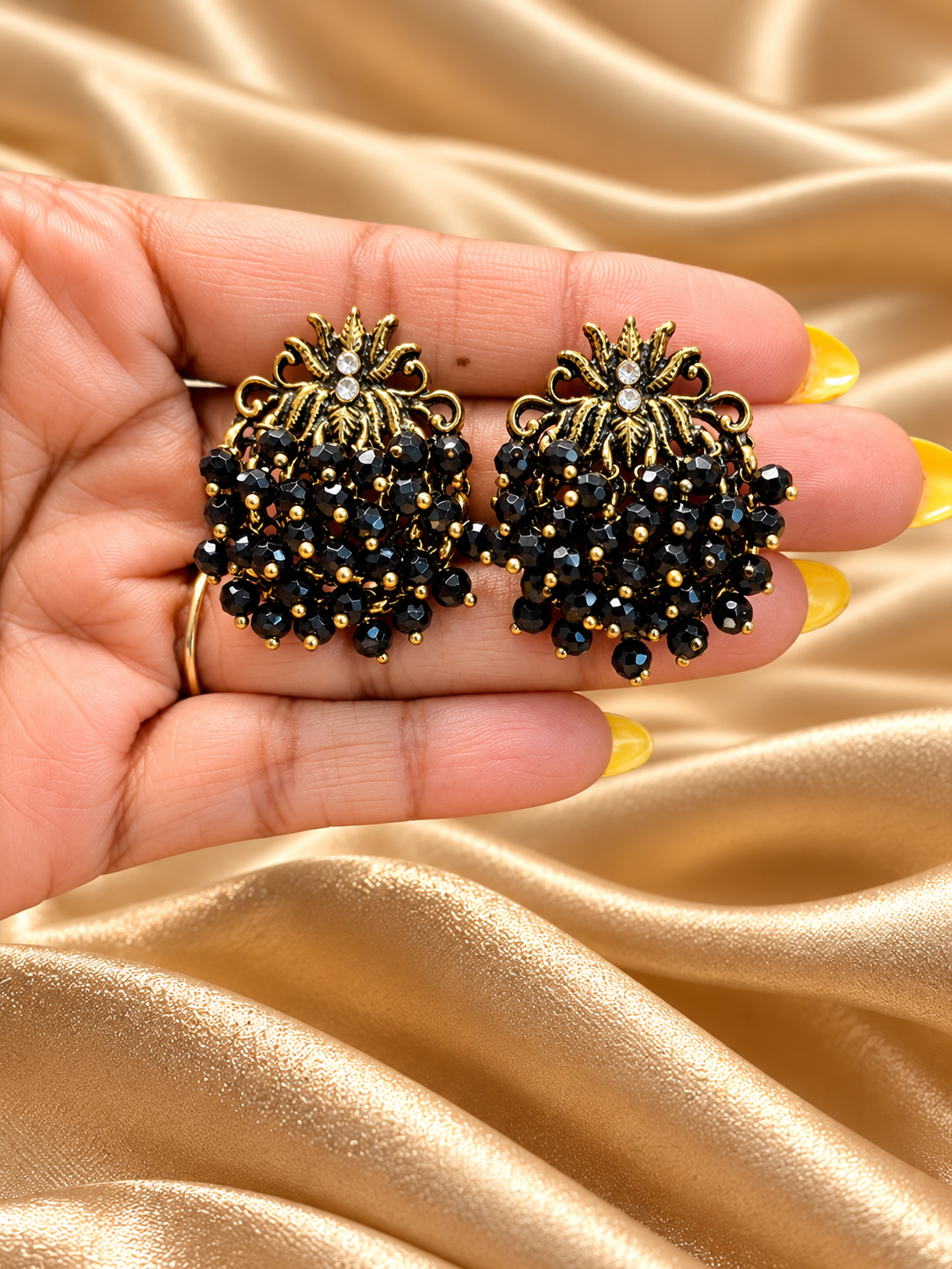 Gulzar-Antique Gold Tone Cluster Drop