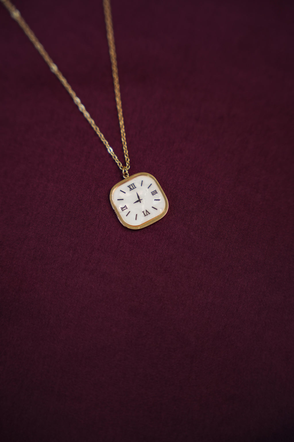 Samaya-Gold Tone Clock Pendant Chain